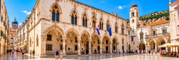 Rector’s Palace in Dubrovnik, Croatia, featuring its historic Gothic-Renaissance façade and arched colonnade.