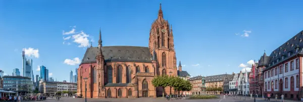 Frankfurt Cathedral (Kaiserdom St. Bartholomäus) in historic Frankfurt am Main