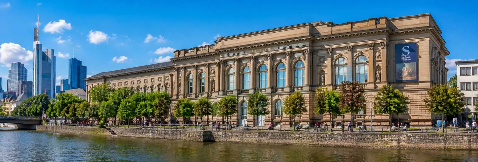 Städel Museum in Frankfurt overlooking the River Main and Frankfurt skyline