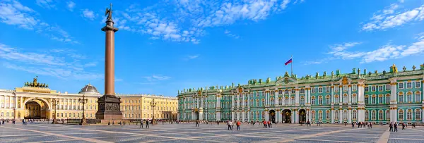 Palace Square in St. Petersburg with the Winter Palace and Alexander Column