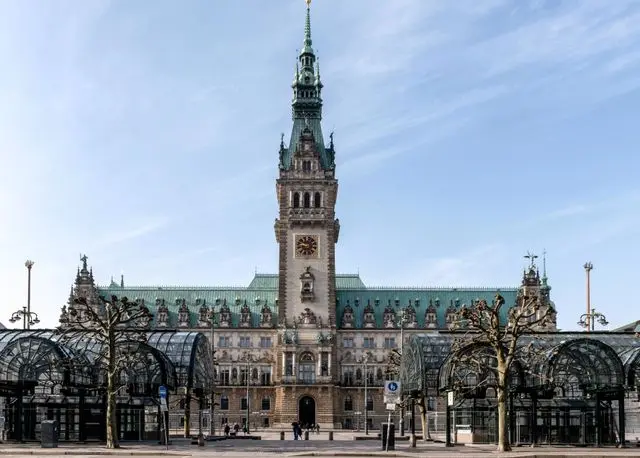 Hamburg Rathaus, the historic town hall with its ornate tower and grand architectural facade.