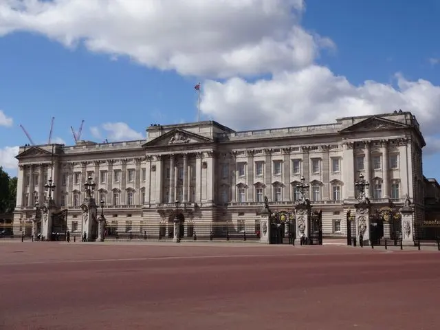 Buckingham Palace facade and gates in London